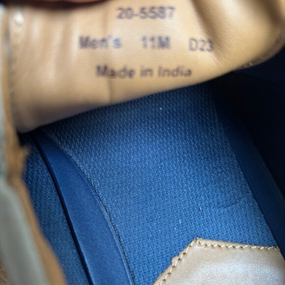 Johnston and Murphy (J&M) Braydon Plain Toe Shoes - Picture 9 of 11